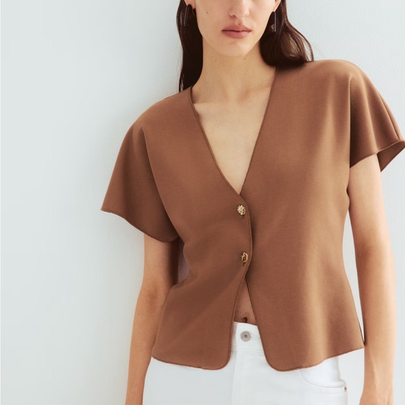Zara Tops - NWT Batwinged-sleeved cardigan
